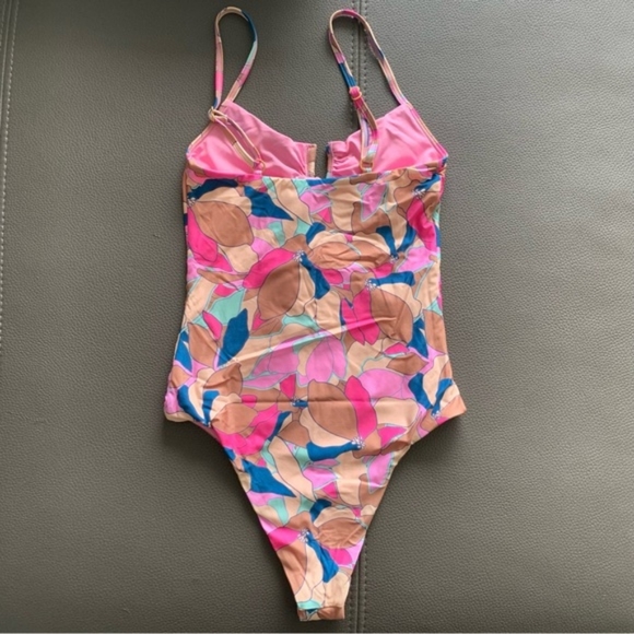 L*Space Roxanne One Piece Swimsuit - Picture 4 of 7